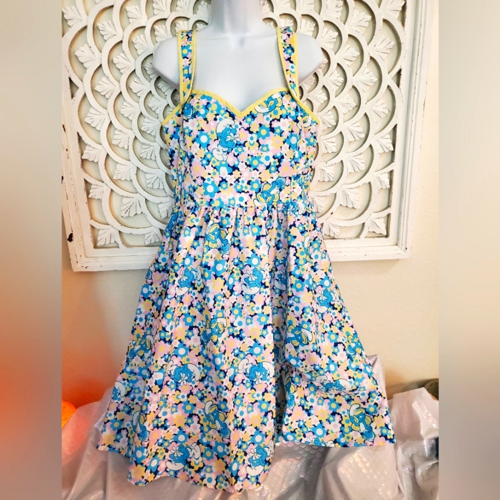 Unique Vintage NWT Smurf Floral Dress  Size Medium 6-8
